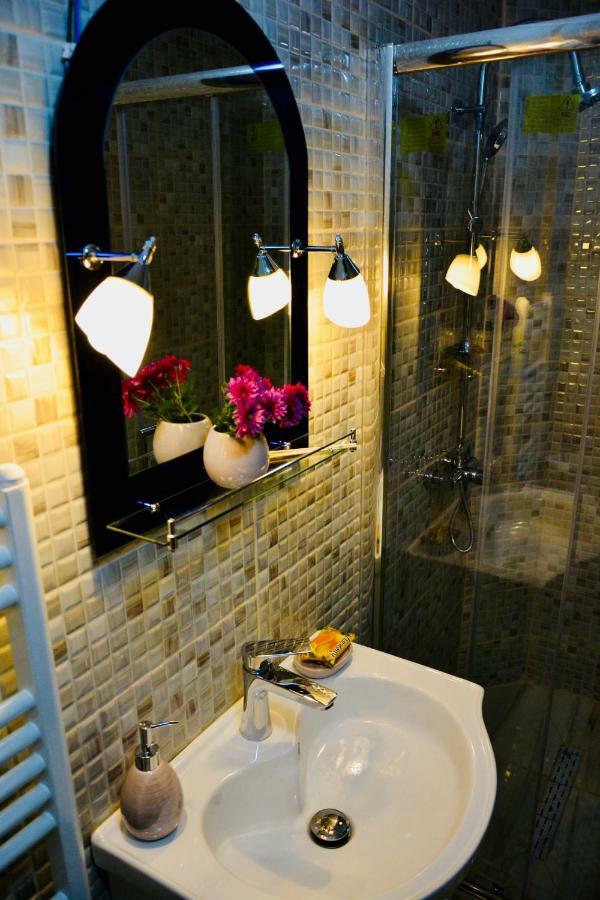 Casa Iris Center Hotell Sibiu Eksteriør bilde